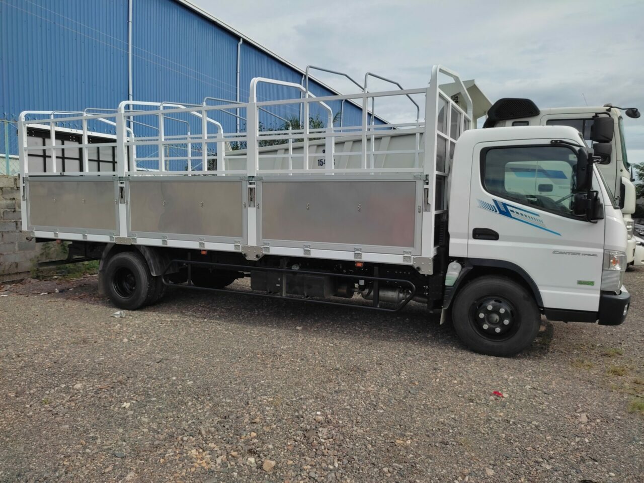 Mitsubishi Fuso Canter TF8.5L (tải trọng 4.7 tấn) - Ảnh 4